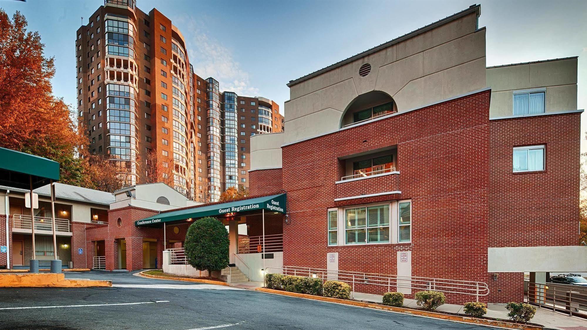 Hotel Quality Iwo Jima Arlington