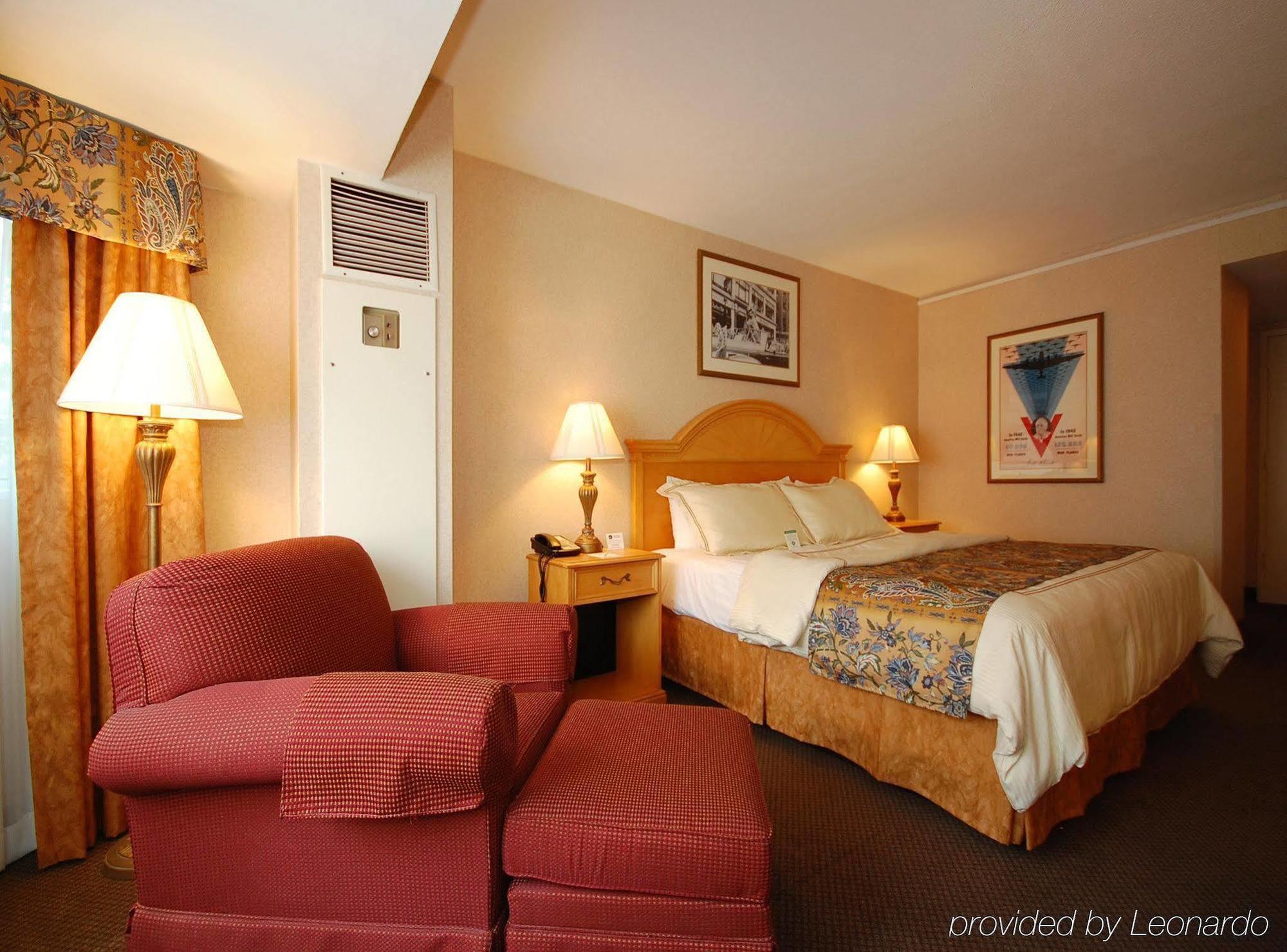 Quality Iwo Jima Hotel 2*