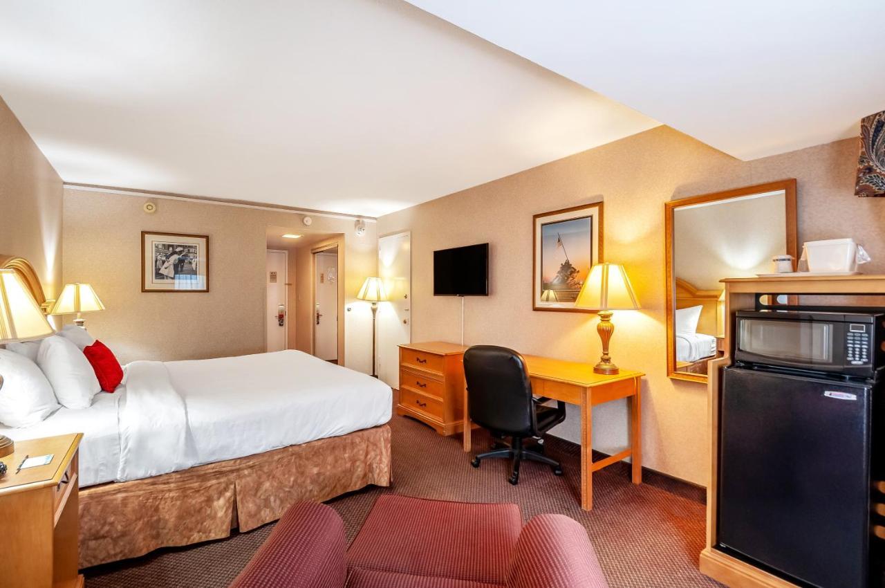 Hotel Quality Iwo Jima Arlington